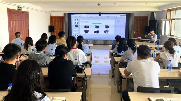 三抓三促進(jìn)行時(shí)丨甘肅文旅集團(tuán)為宣傳工作人員開(kāi)展攝影攝像專(zhuān)題培訓(xùn)