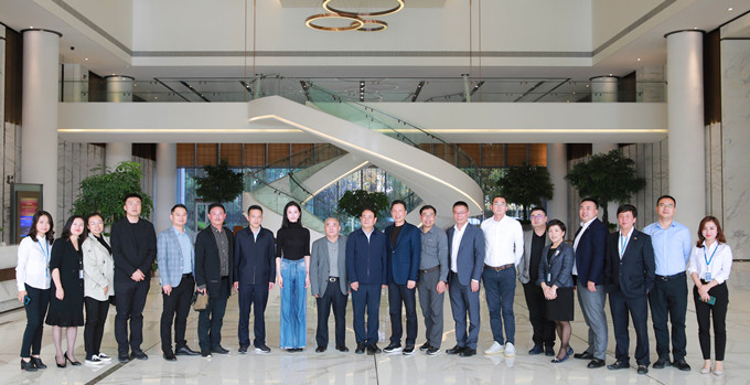 金螳螂_副本.jpg 金螳螂_副本.jpg