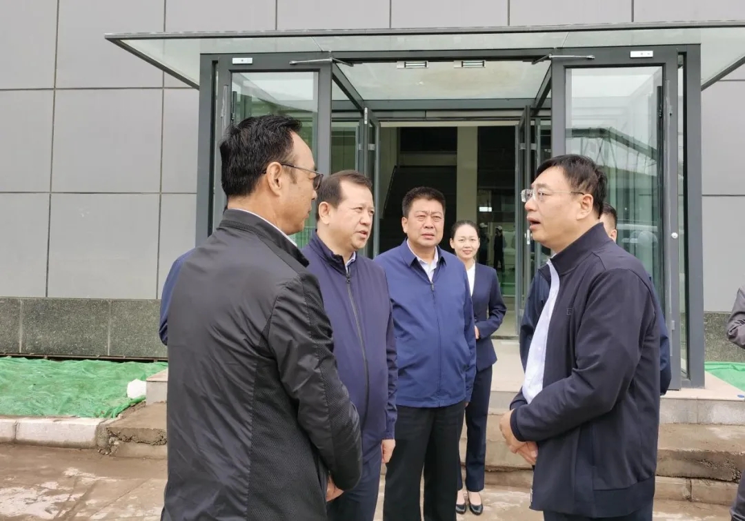 程曉波副省長調(diào)研指導(dǎo)甘肅文旅集團(tuán)“祁連山1號冰川礦泉水”項(xiàng)目